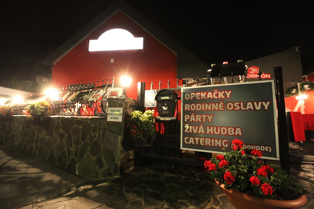 Penzion Škorpión Senec Exterior foto